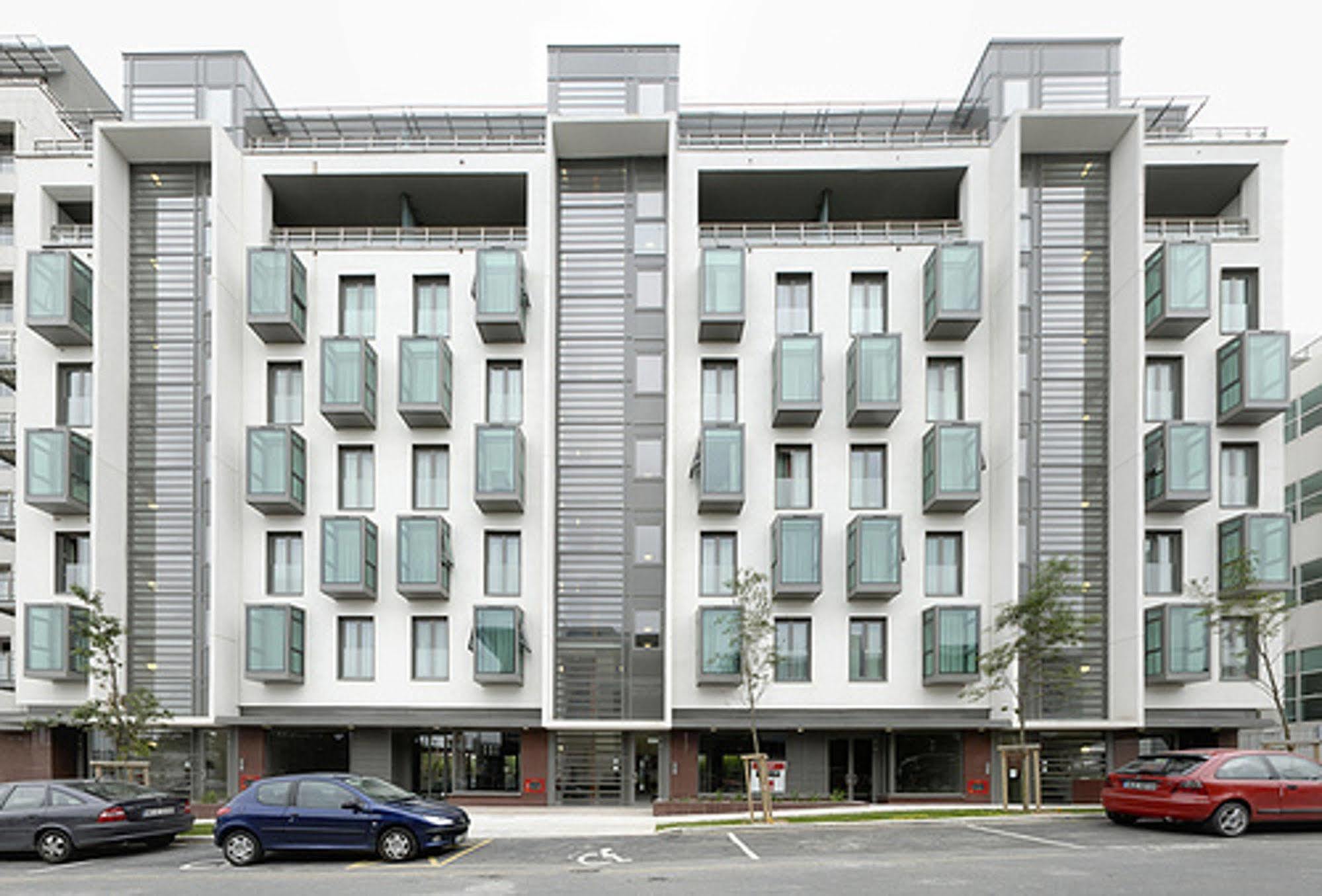 Premier Suites Dublin, Sandyford Extérieur photo