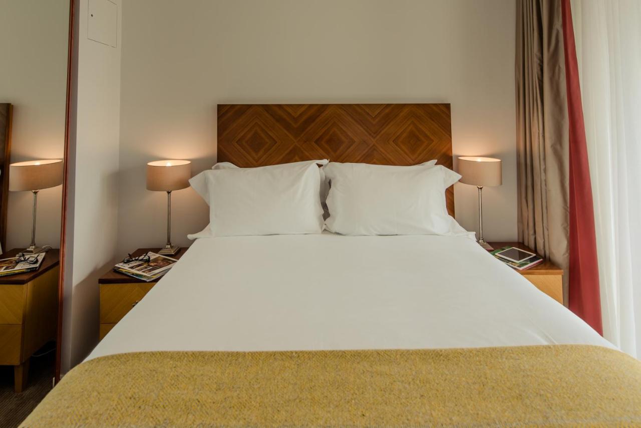 Premier Suites Dublin, Sandyford Extérieur photo