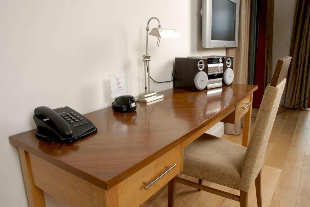 Premier Suites Dublin, Sandyford Extérieur photo