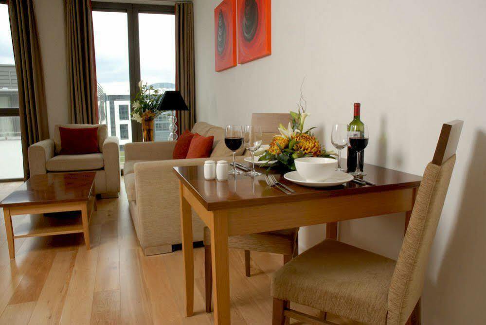 Premier Suites Dublin, Sandyford Extérieur photo